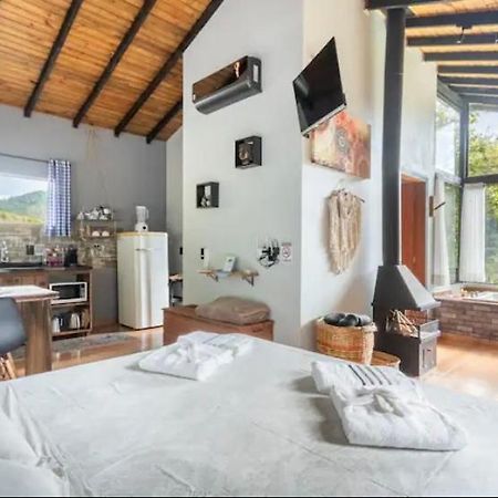Cabana Sassafras Com Hidromassagem Алфреду-Вагнер Экстерьер фото